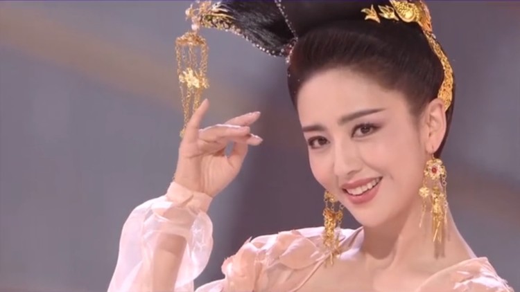 - 佟丽娅舞蹈版《芒种》美轮美奂!