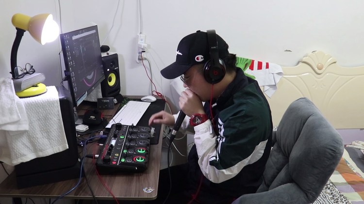  - 给你们来看看如何用嘴巴beatbox快速做一首歌