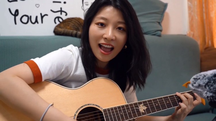 - 《Don't look back in anger》cover Oasis 随意弹唱版