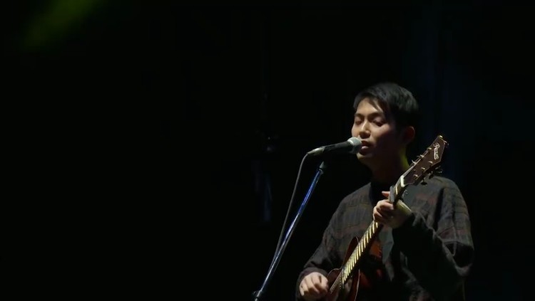  - 折坂悠太「坂道」Live Video