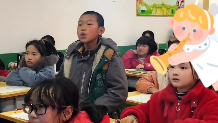  - 小学男生唱《游山恋》火了，戏腔一出太惊艳了，网友：直接出道吧