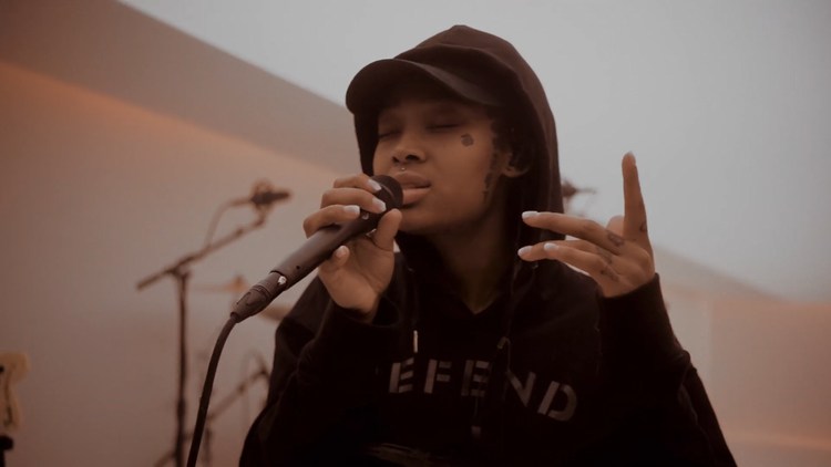 最新vevo现场summer walker带来和公鸭的力作《girls need love》