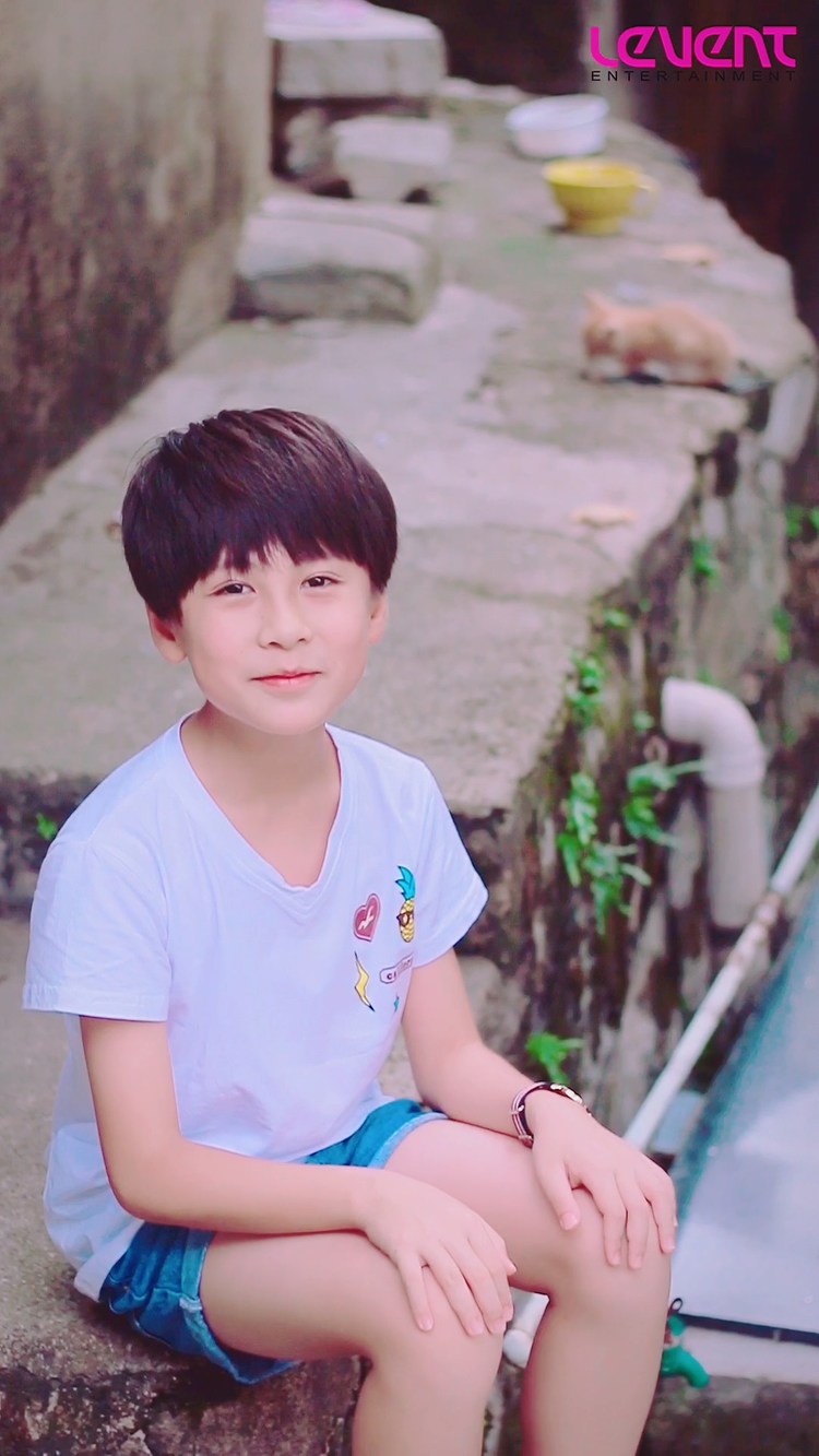 - 我们一起学猫叫,一起喵喵喵喵喵~