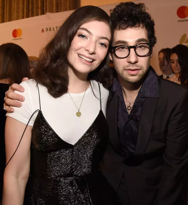 大评论家 lorde 如何评论自己