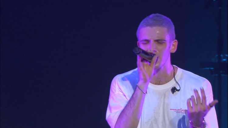 六公主lauv在la现场live《im so tired》!帅气!