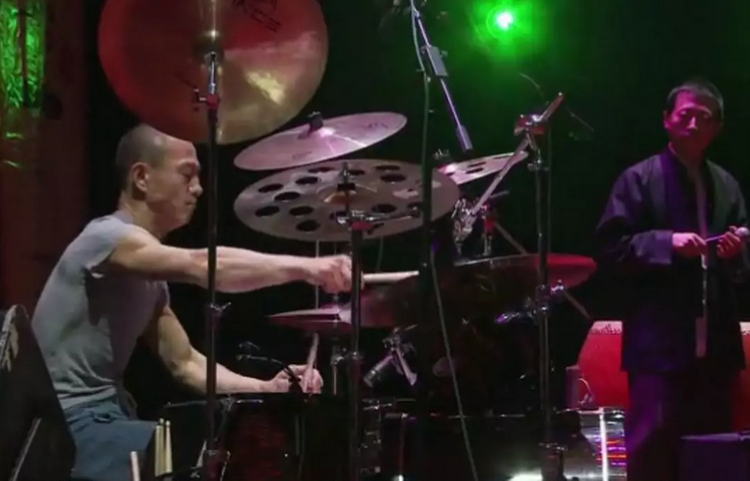 多年后,赵牧阳,再次唱起了《黄河谣》!