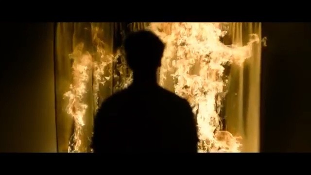  - 黄爪Yellow Claw联手Valentina新单《Villain》官方MV释出！黄爪难得的小清新风,快来听听看吧！