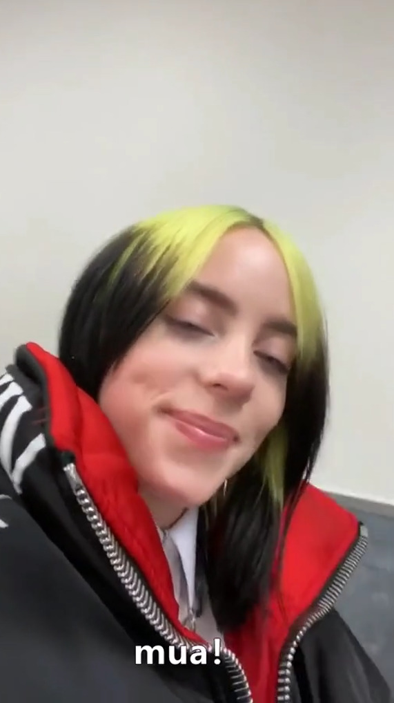  - 碧梨为中国粉丝们录制的视频