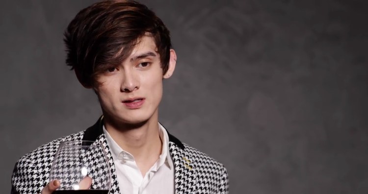 polyphia主音吉他手tim henson签名款吉他测评