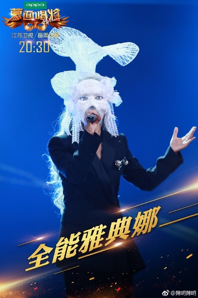 前者是陈明,后者是陈慧娴.穿过她们的歌声的我们的记忆