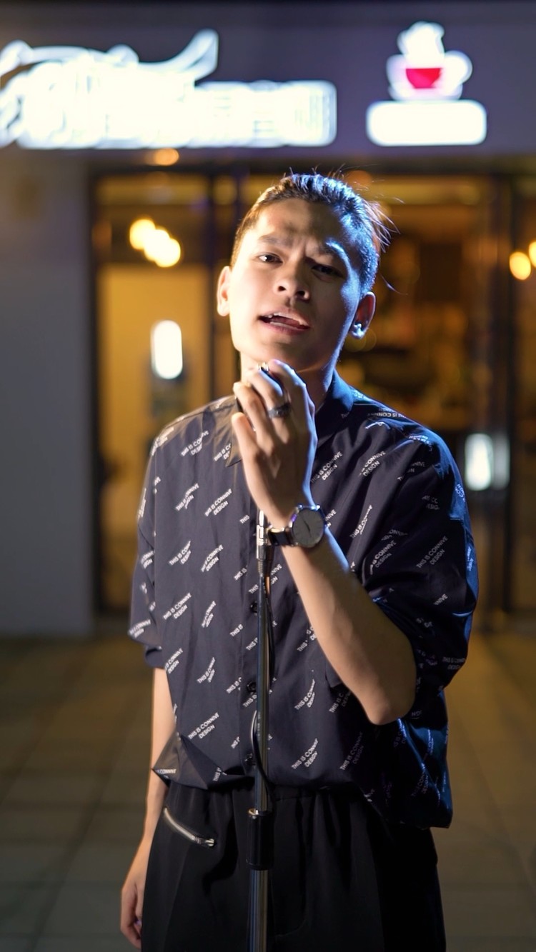 章智捷《夜访吸血鬼》致敬我最爱的团体