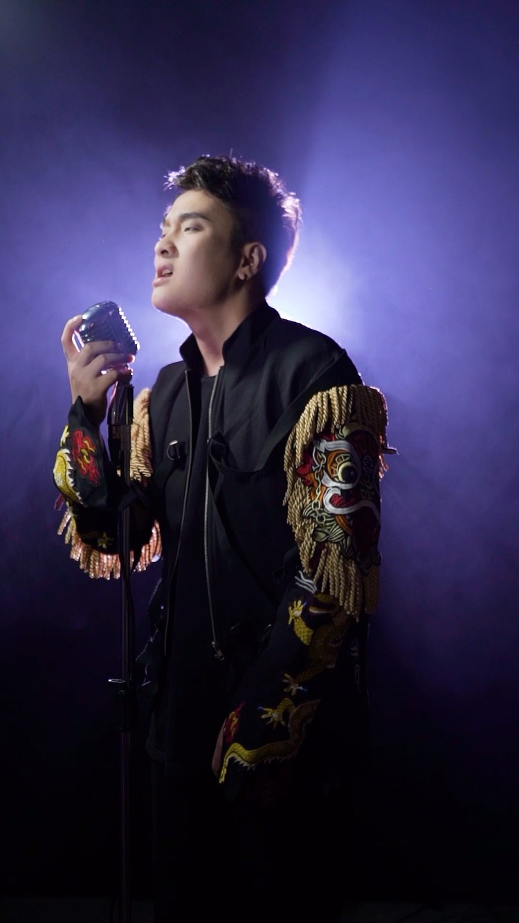  - 翻唱流浪！谁的地久配天长，独爱情歌和海浪，人生走的太漫长，流浪到岁月枯黄。