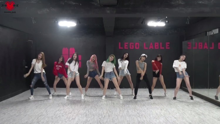  - MOMOLAND 《BAAM》练习室舞蹈版