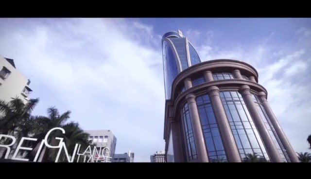  - 《不想说再见》MV