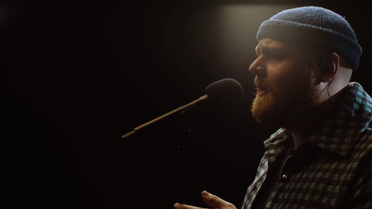 tomwalker在家里排练室精彩演绎歌曲togetherleavealighton等live