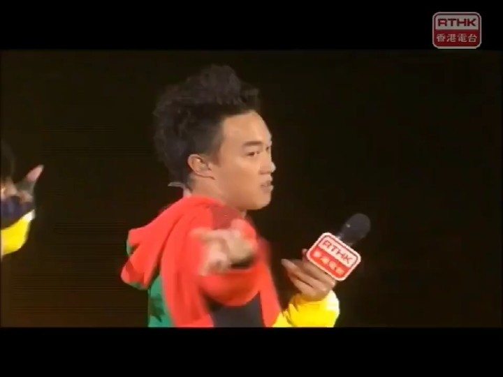  - 中文十大金曲颁奖典礼陈奕迅唱跳《独自去偷欢》《狂野之城》《这个冬天不太冷》《我的亲爱》致敬四大天王