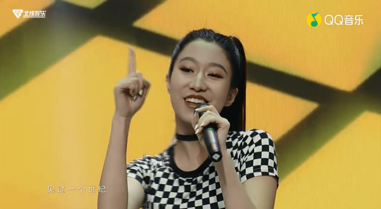 - 吴映香《与众不同》现场版新鲜出炉~希望大家多多支持哟~