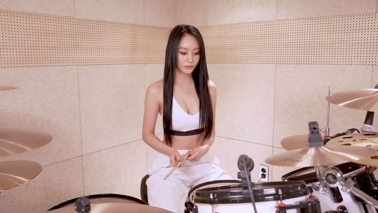 - 韩国架子鼓女神A-YEON 雅妍演绎 Black Desert Mobile