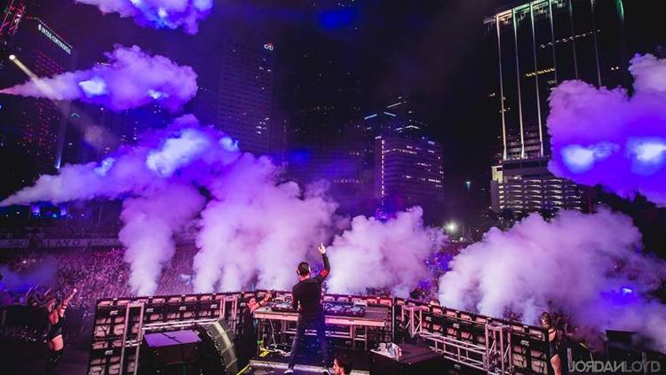 - Tiësto《Footprints》@Ultra迈阿密现场 #2014#