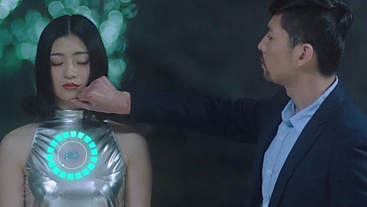 丈夫痴迷智能女机器人,妻子吃醋大闹,却发现自己也是机器人