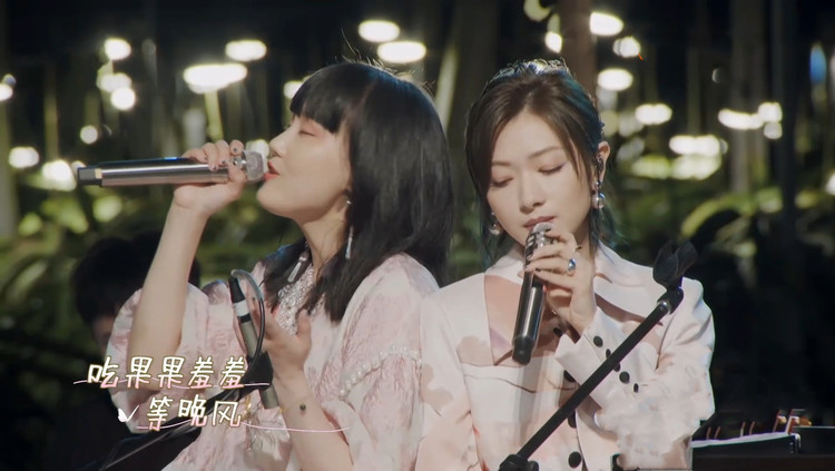 万茜黄龄《羞羞》一开嗓便陶醉,合唱太合拍了,万茜眼神交流好美