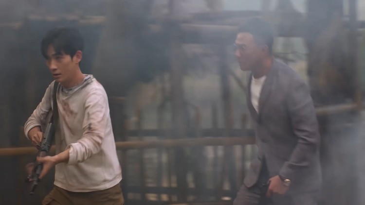  - 《重启之极海听雷》吴邪和金九爷借人杀回哑巴村救同伴