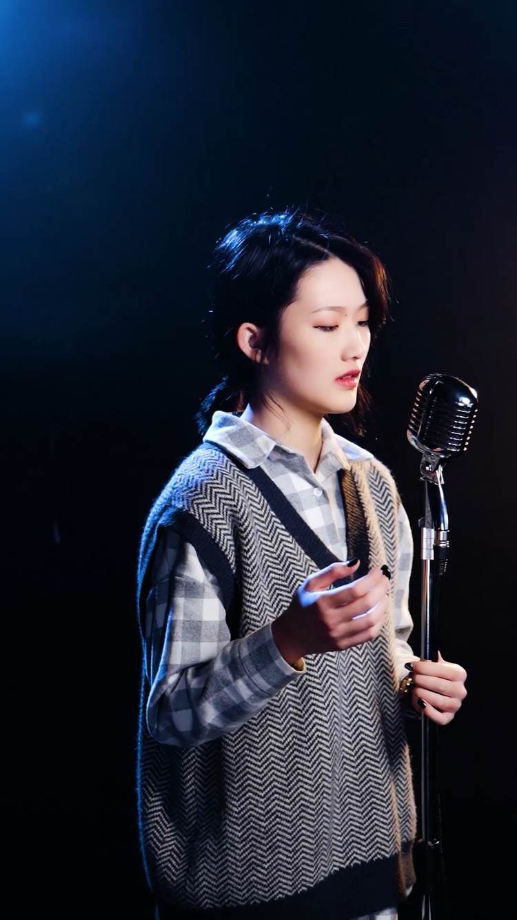 低头音乐（低头歌词是什么意思） 低头音乐（低头歌词是什么意思） 音乐大全