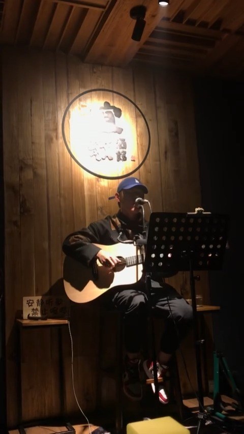  - 《八十年代的歌》唱出了另一种味道 ！你一定要像晨曦一样活