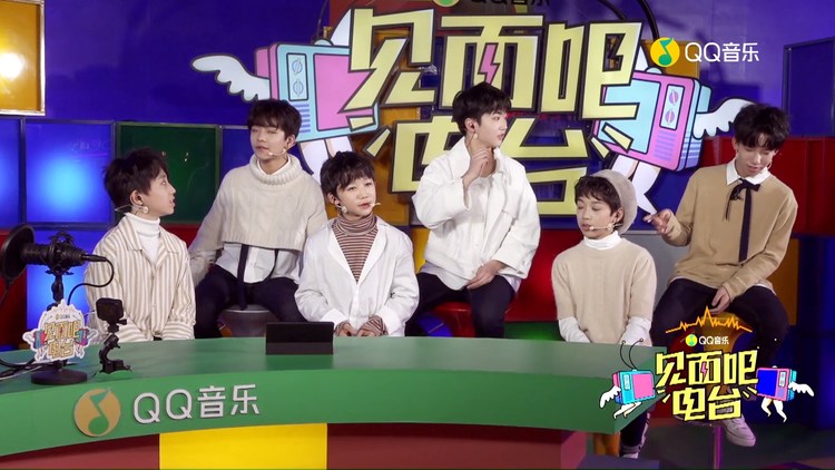 - 热曲串烧接唱,BOY STORY现场合唱《飞得更高》默契满分!