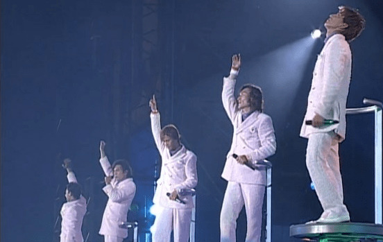  - 平成销量最高单曲312.5万!SMAP《世界に一つだけの花》，回到最初的现场!