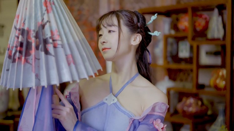  - 原来，回眸一笑百媚生真的存在