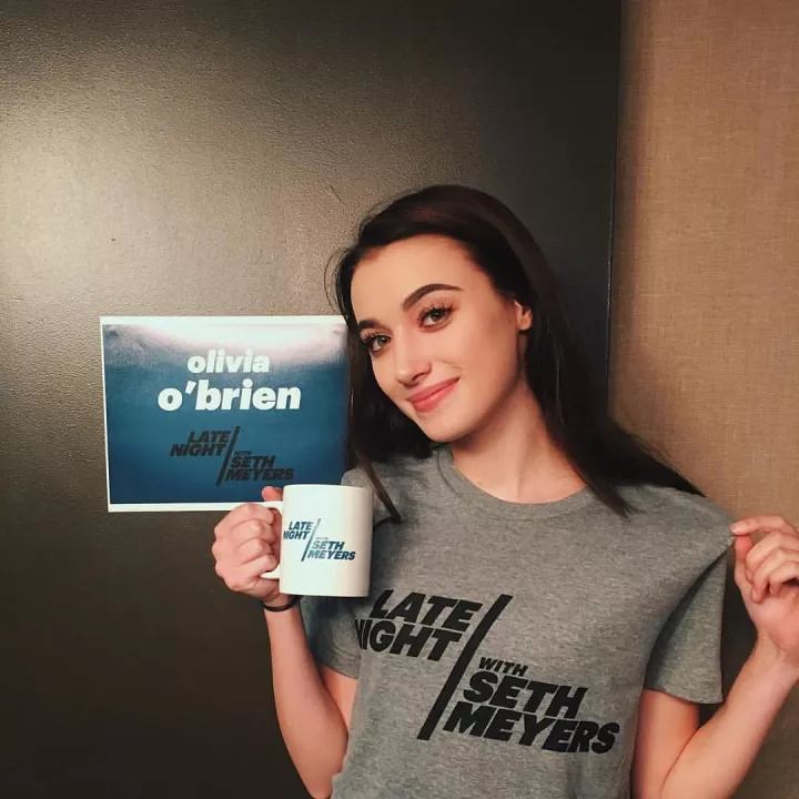 ▼ 99年出生的r&b小天后 olivia obrien