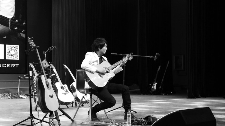  - 【超燃】《青鸟》卢家宏指弹改编 火影忍者经典神曲来啦！