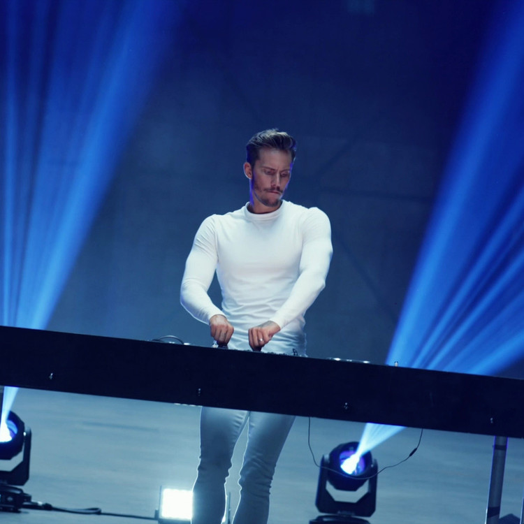 - KAAZE - Come With Me (BLK RSE Mix) 现场版