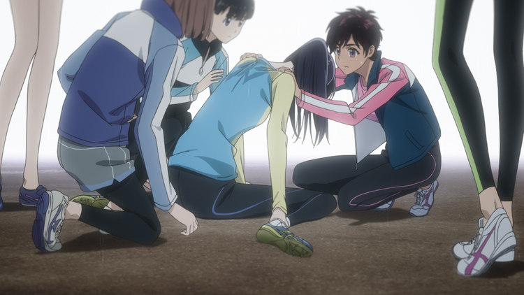 却因为脚跟受伤无奈地告别了田径场那么地想要在风里驰骋聆听风的声