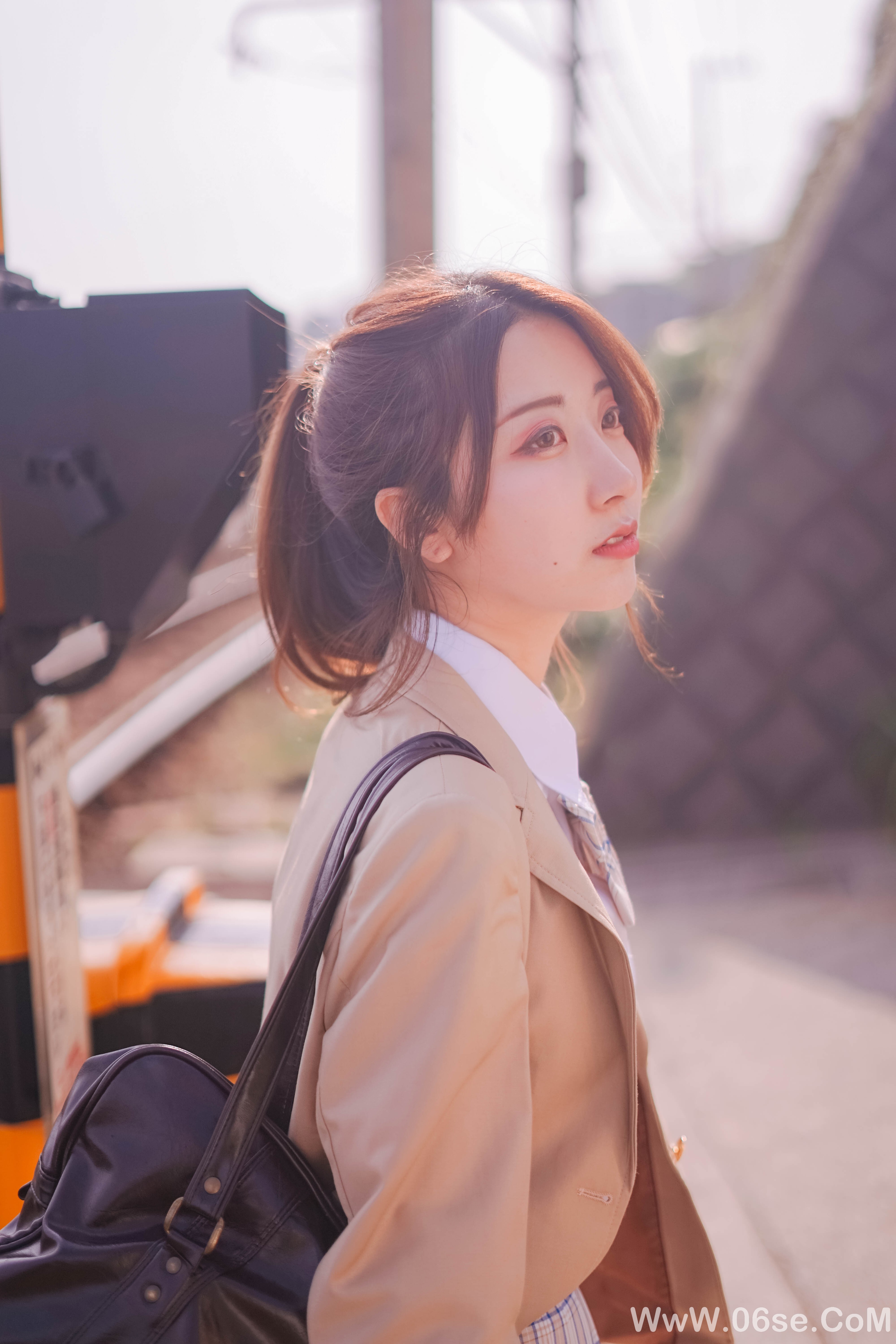 图片[9]-清纯美女丨短裙制服美女-六色网