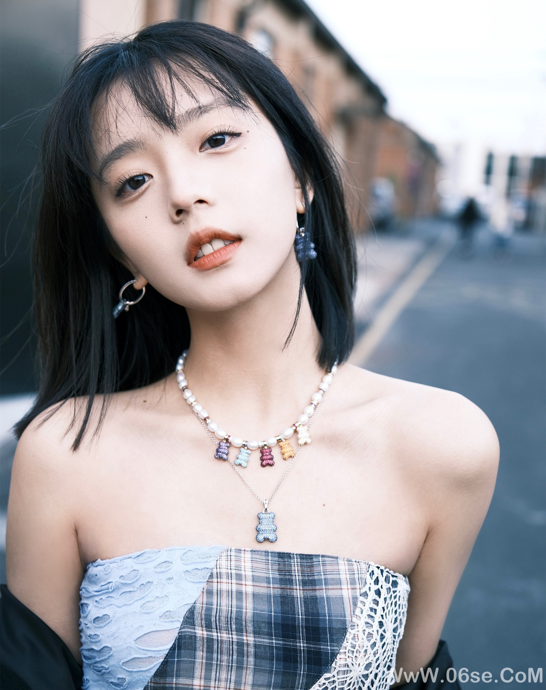 图片[4]-清纯美女丨绝美瞬间，清丽动人！-六色网