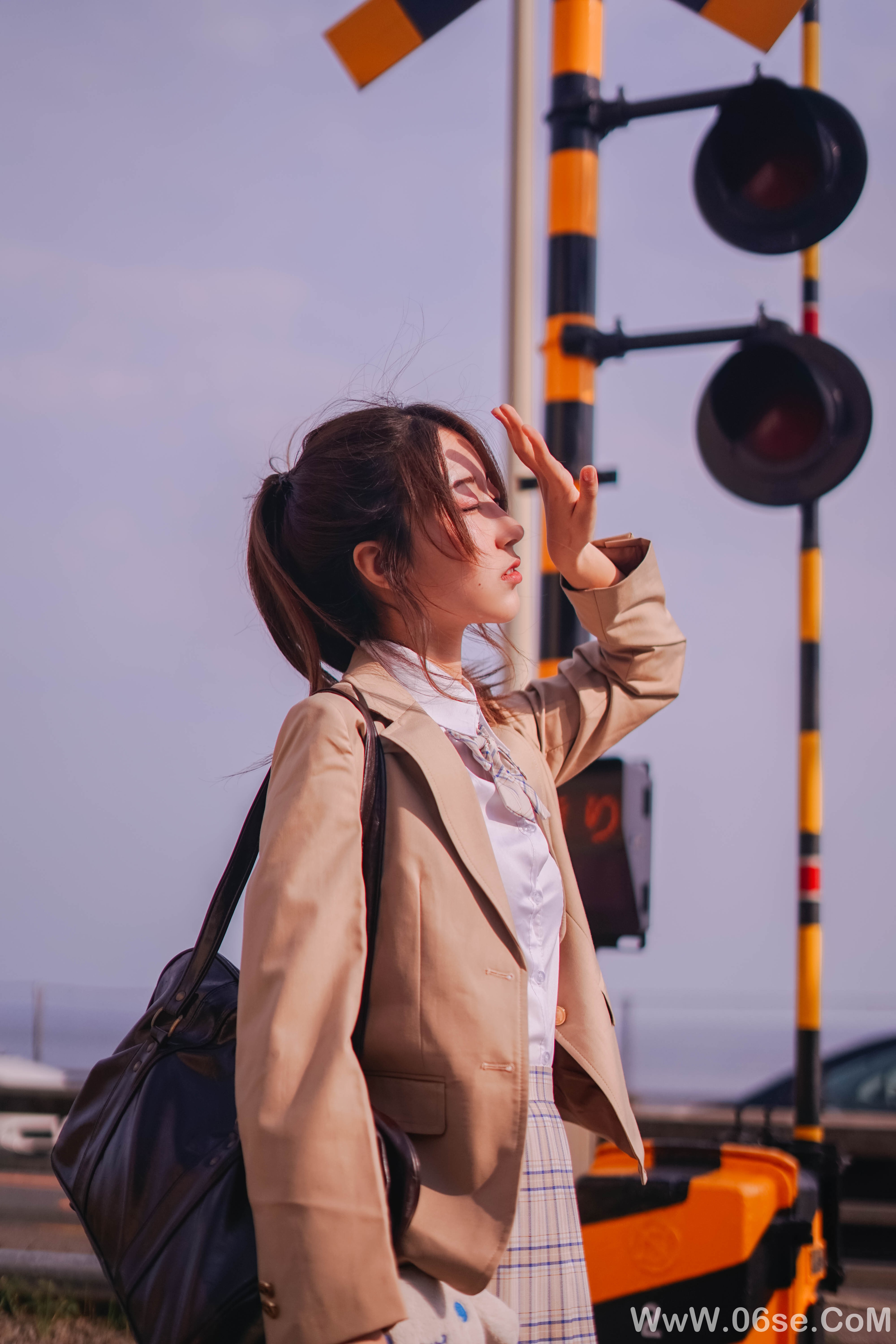 图片[4]-清纯美女丨短裙制服美女-六色网