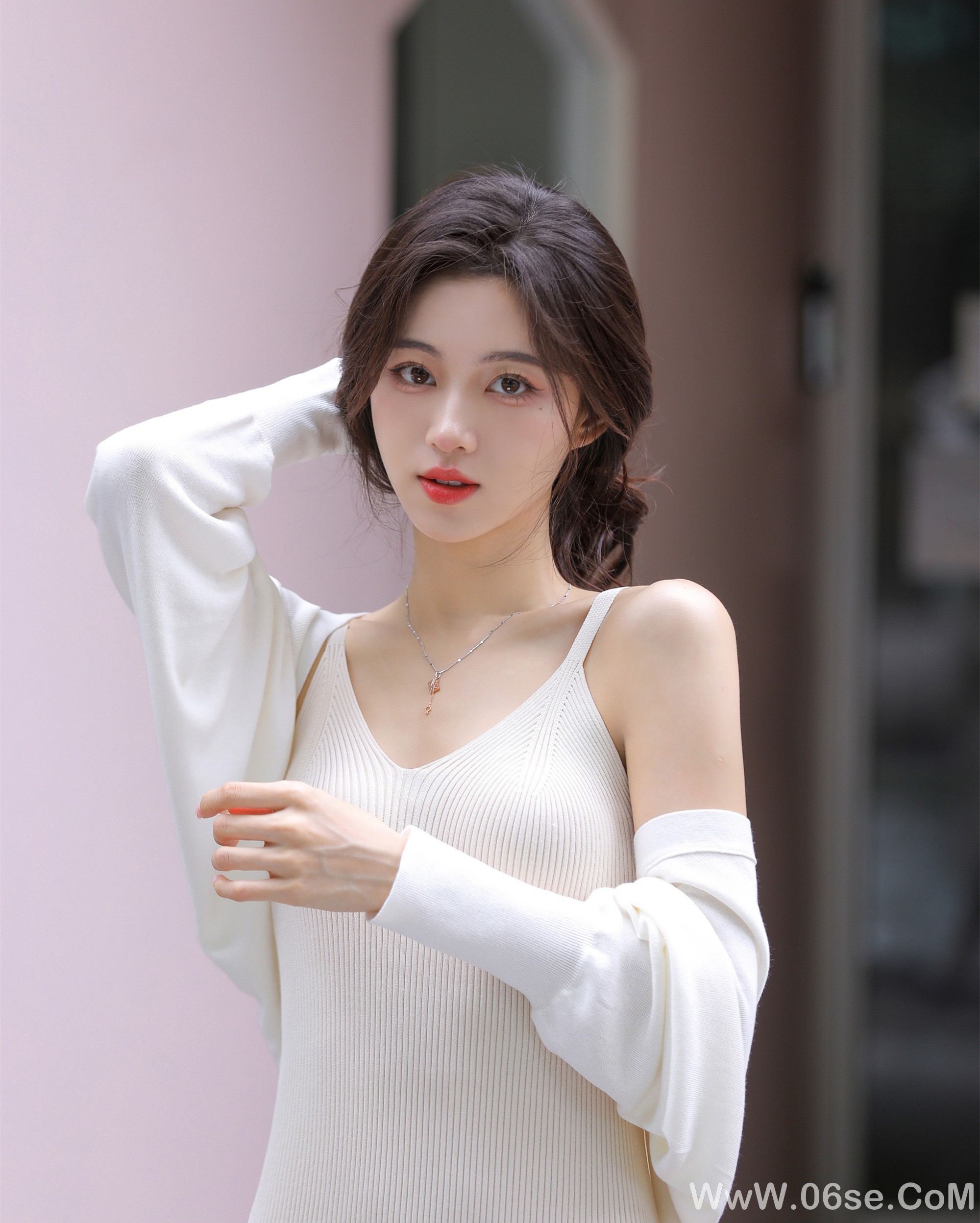 图片[18]-气质美女丨让人心动的微笑美女-六色网