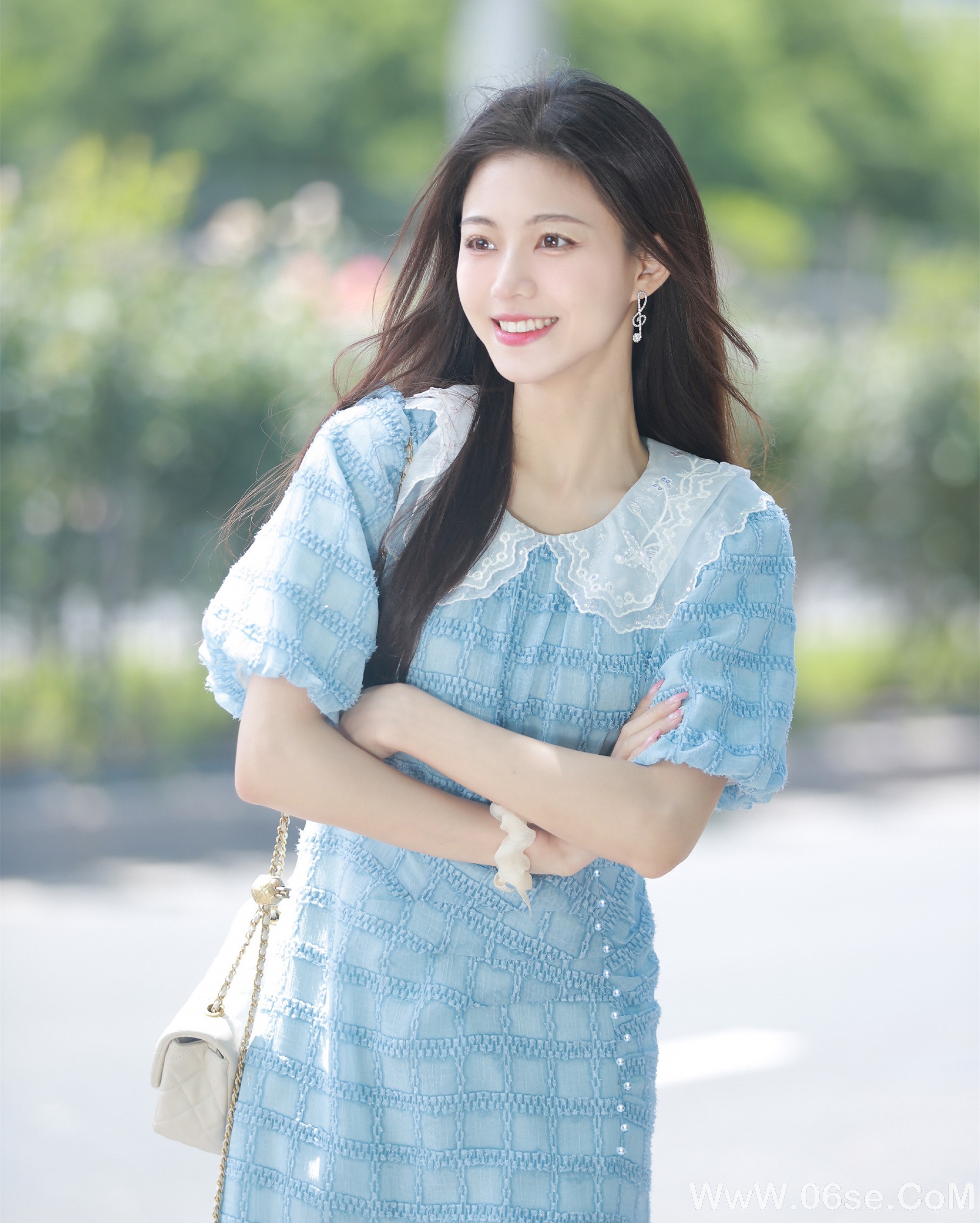 图片[6]-气质美女丨让人心动的微笑美女-六色网