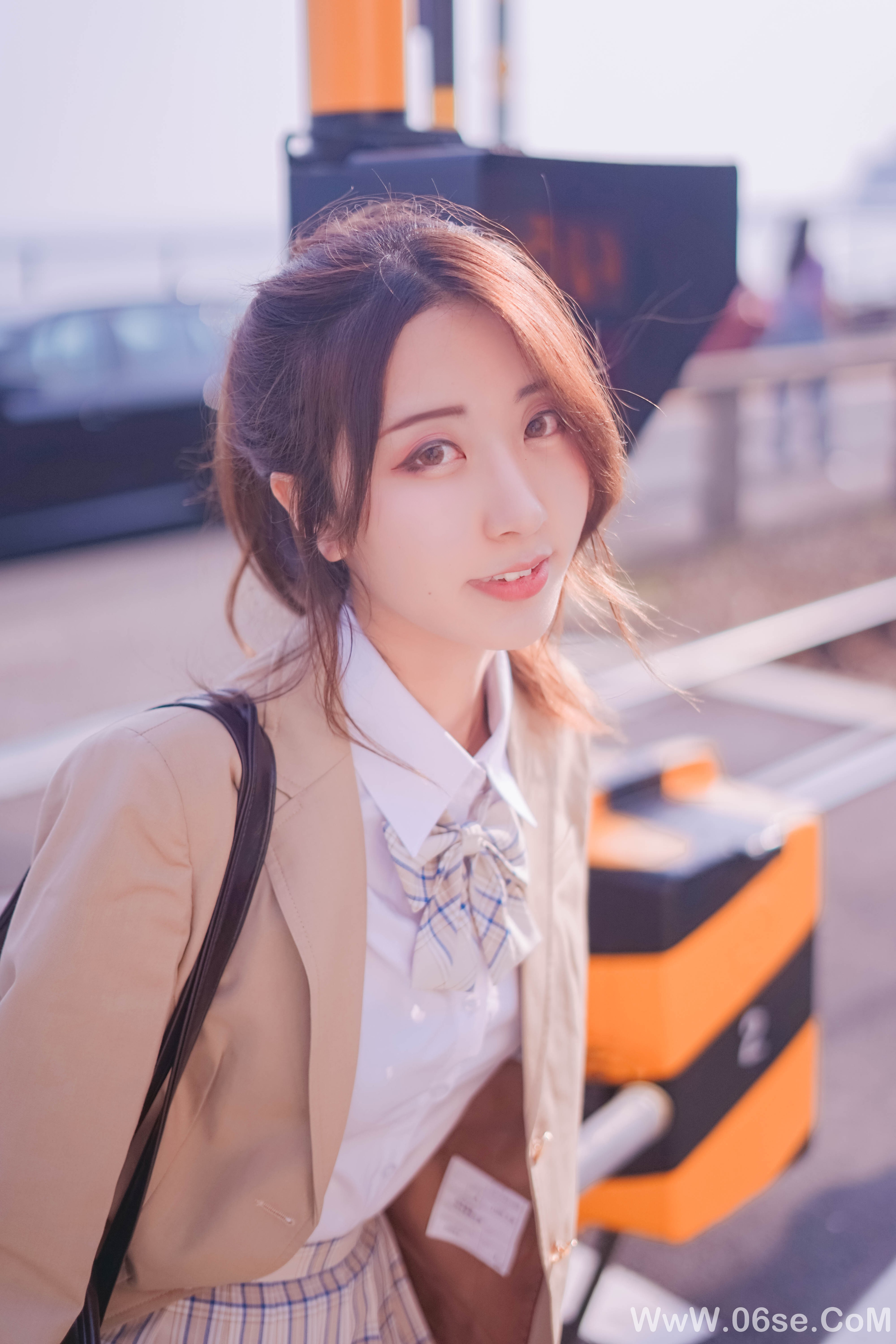 图片[8]-清纯美女丨短裙制服美女-六色网