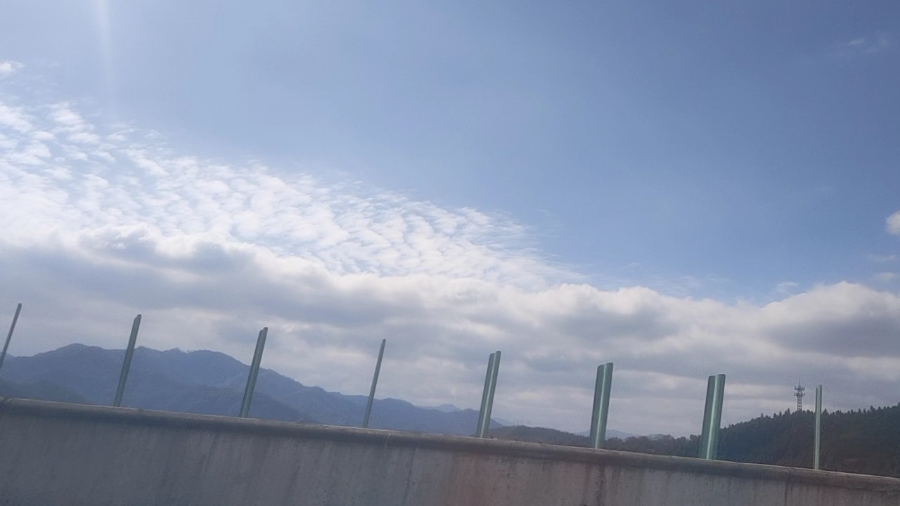 - 《带上行囊一起远行》