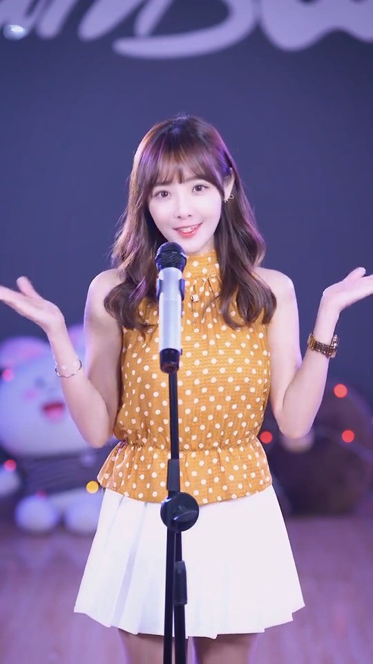  - 答应大家100万关注的「小鸡哔哔」来来来来啦～