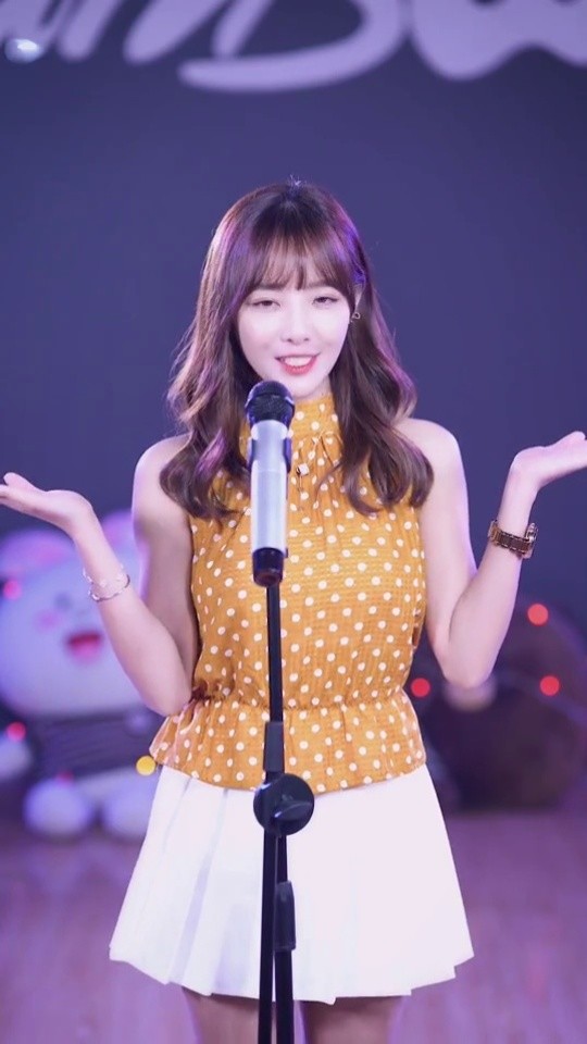 你们循环看了我无数遍的小鸡哔哔来了没听过的先深吸一口气呦唱歌