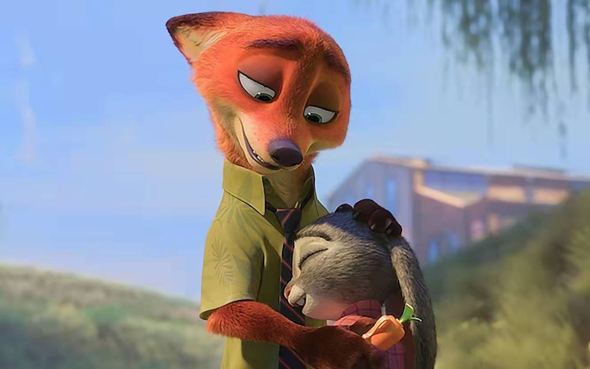 朱迪从来不用垫脚,因为尼克会弯腰