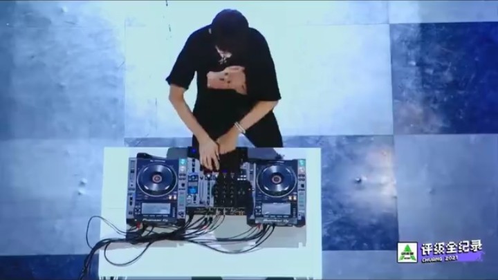  - 李洛尔打碟好帅
