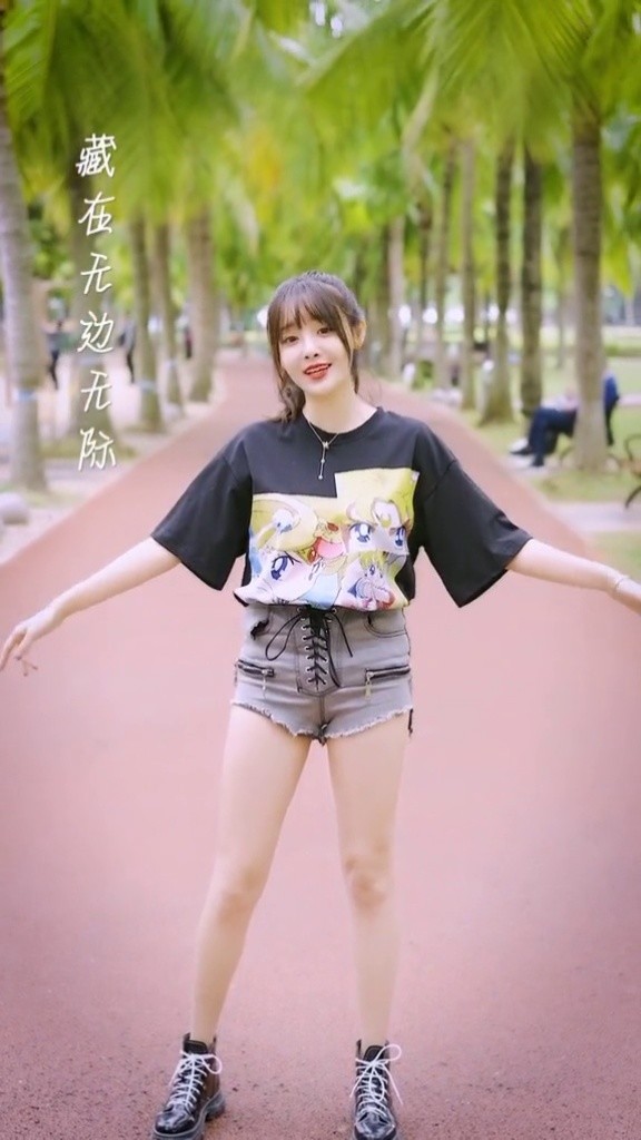 喜欢一个人是藏不住的 就像日出日落那么自然#够爱 #朱容君