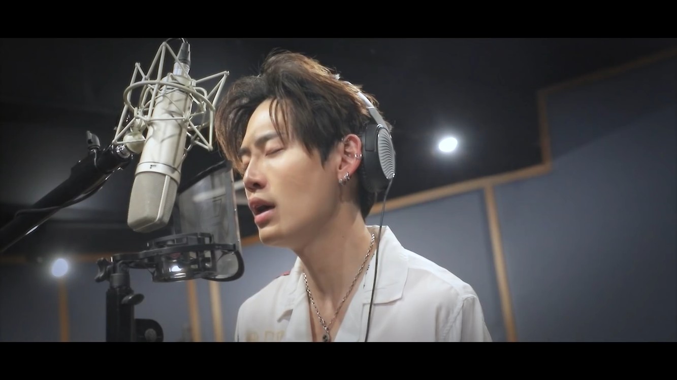 - ต่างคนต่างรัก
ต