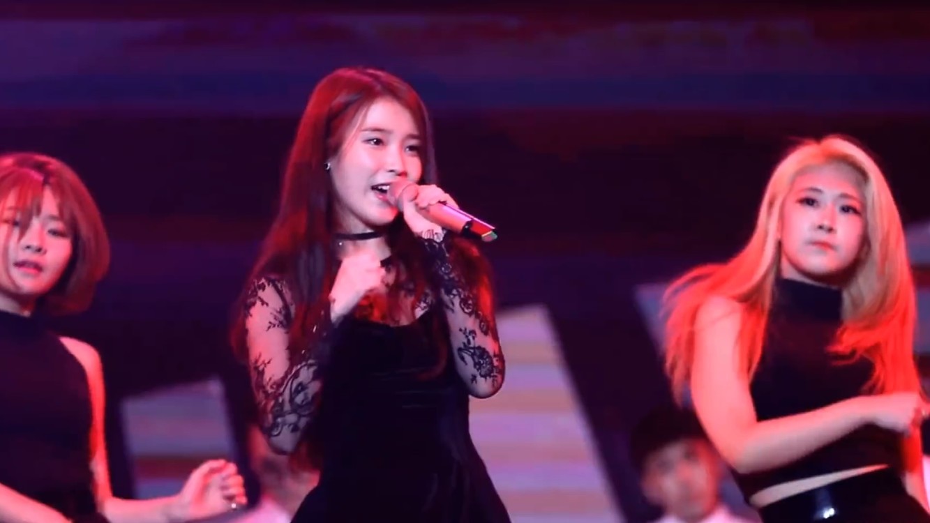 iu李知恩演唱会高清饭拍leon