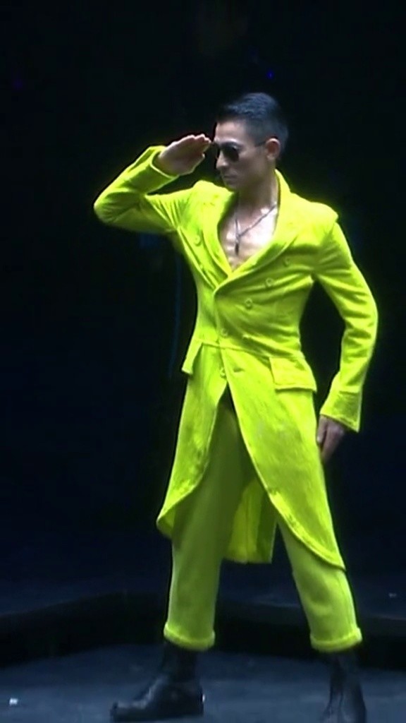 上海我回来了,刘德华上海演唱会8万人现场嗨不停 #刘德华  #演唱会